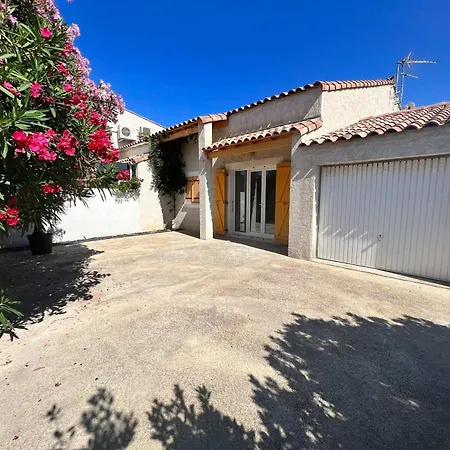 Holiday home Maison T3 Avec Mezzanine Et Garage, Proche Plage, Ideale Pour 6 Pers. Avec Terrasse Et Equipements Complets - Fr-1-784-1 *